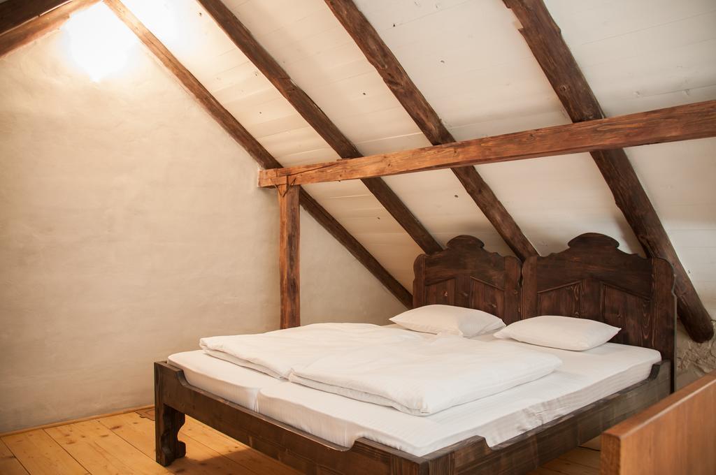 Transylvania Guesthouses Cincsor Стая снимка